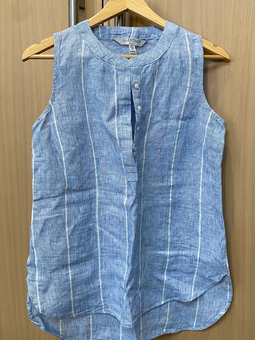 Ellen Tracy Sleeveless Blue Striped Linen Blend Henley Top 100% Linen